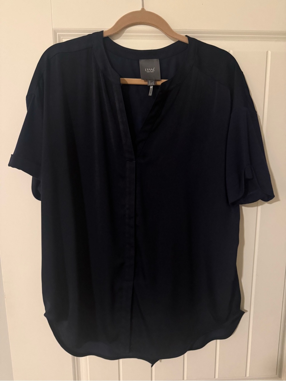 Lysse Deep Navy Short-Sleeve V-Neck Blouse